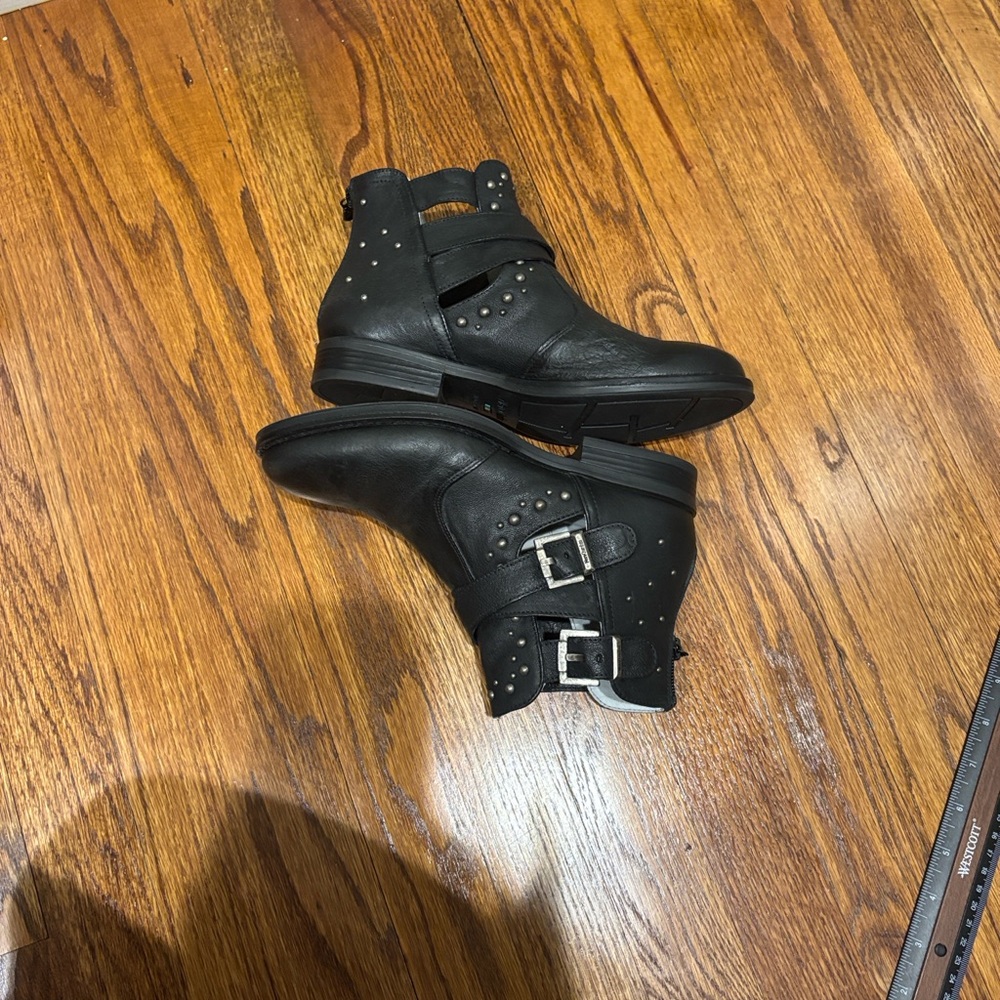 Nero Giardini Black Ankle Boots with Silver Buckles